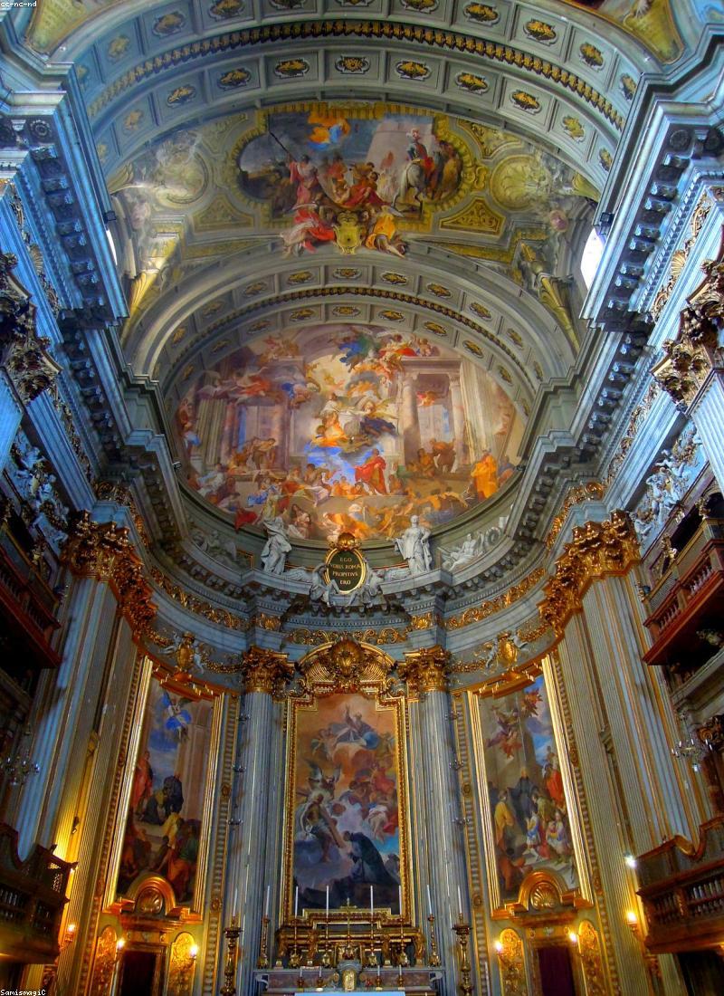 Dettaglio architettonico di una chiesa barocca italiana